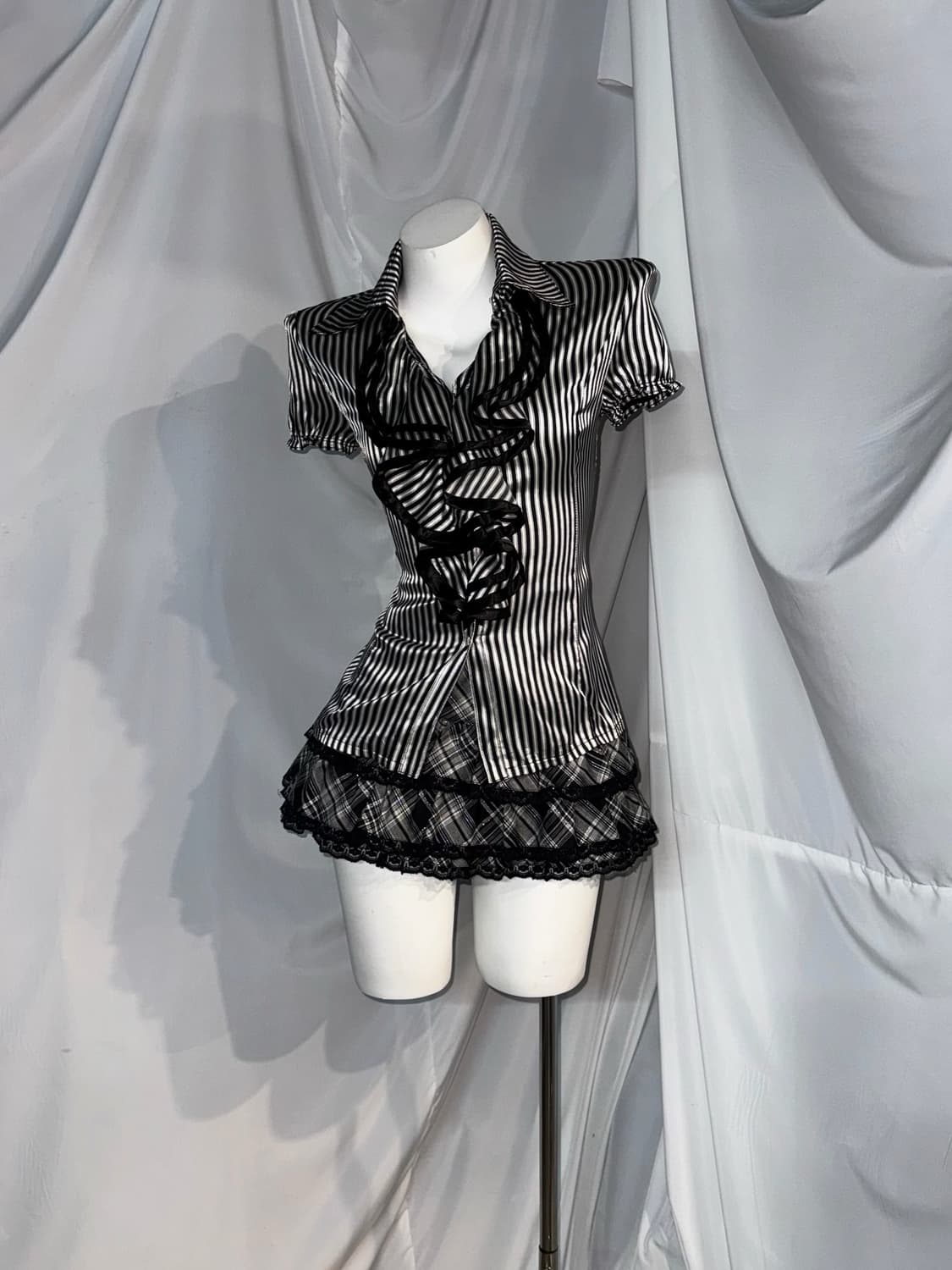 무채색 미와코깔 체크 레이스 스트라이프 프릴 코디세트  상품이미지3