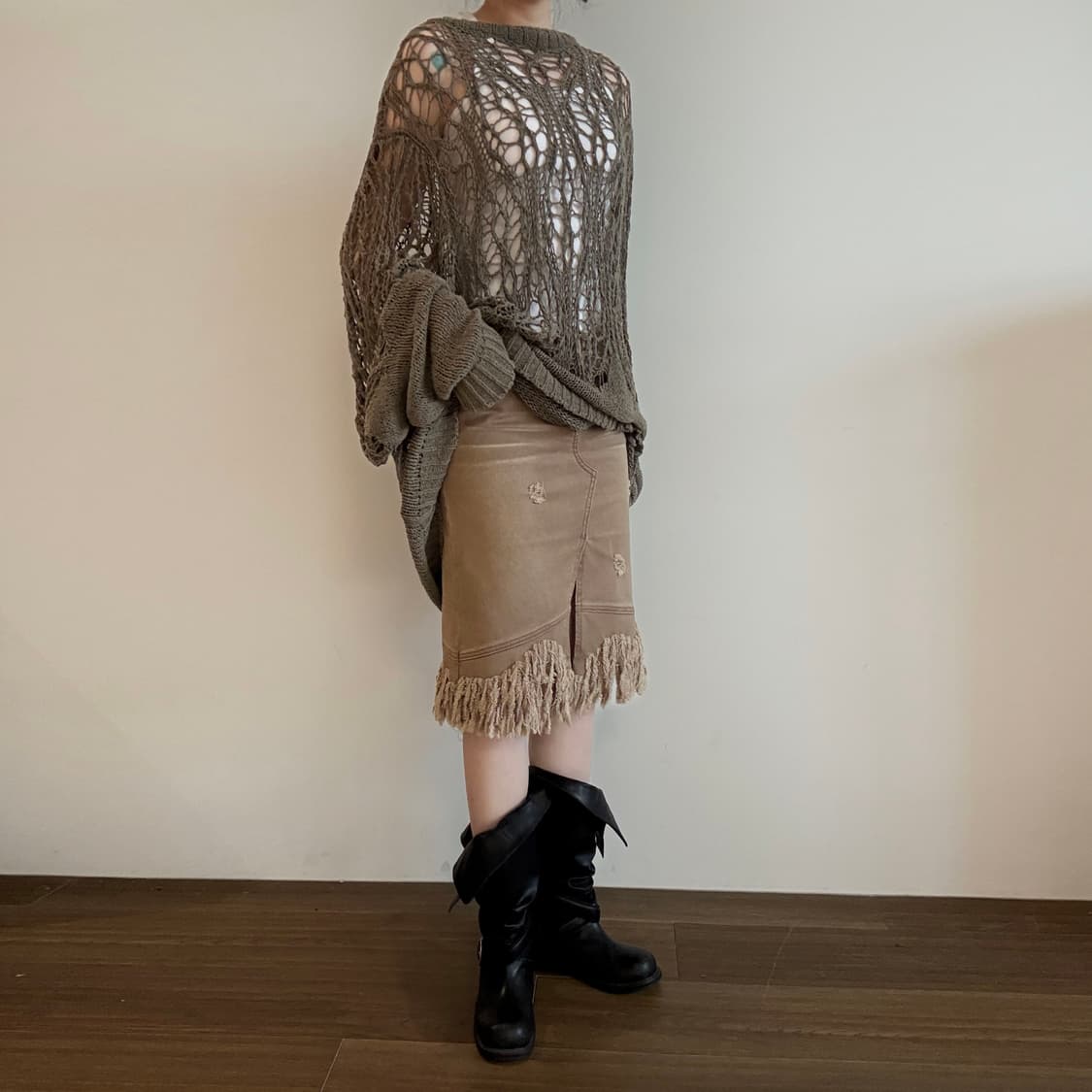 Fringe Detail Raw Hem Denim Skirt 상품이미지3