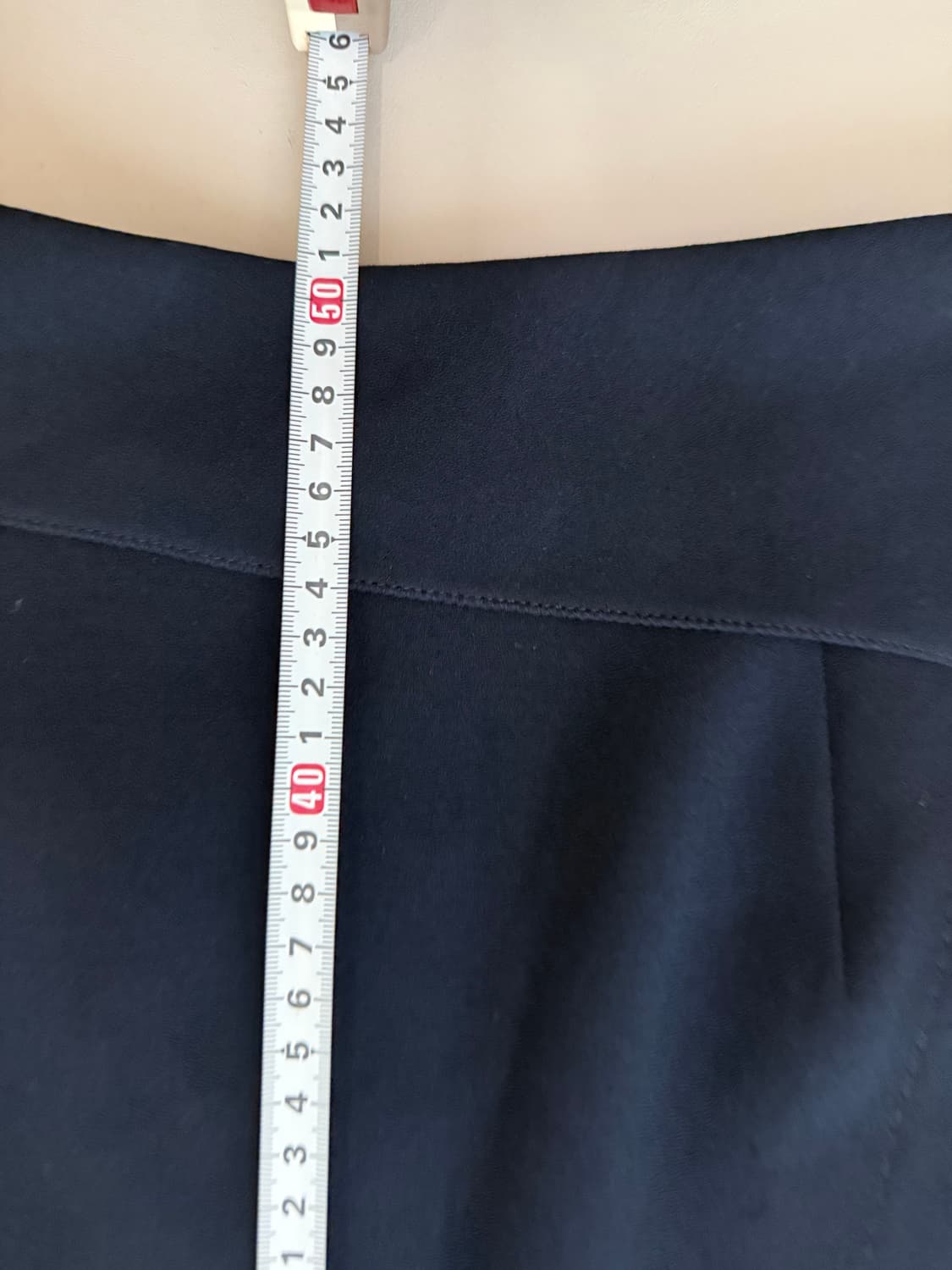 지고트 몸매 돋보이는 네이비 H라인 스커트 지고트 치마 정장치마 한섬 상품이미지4