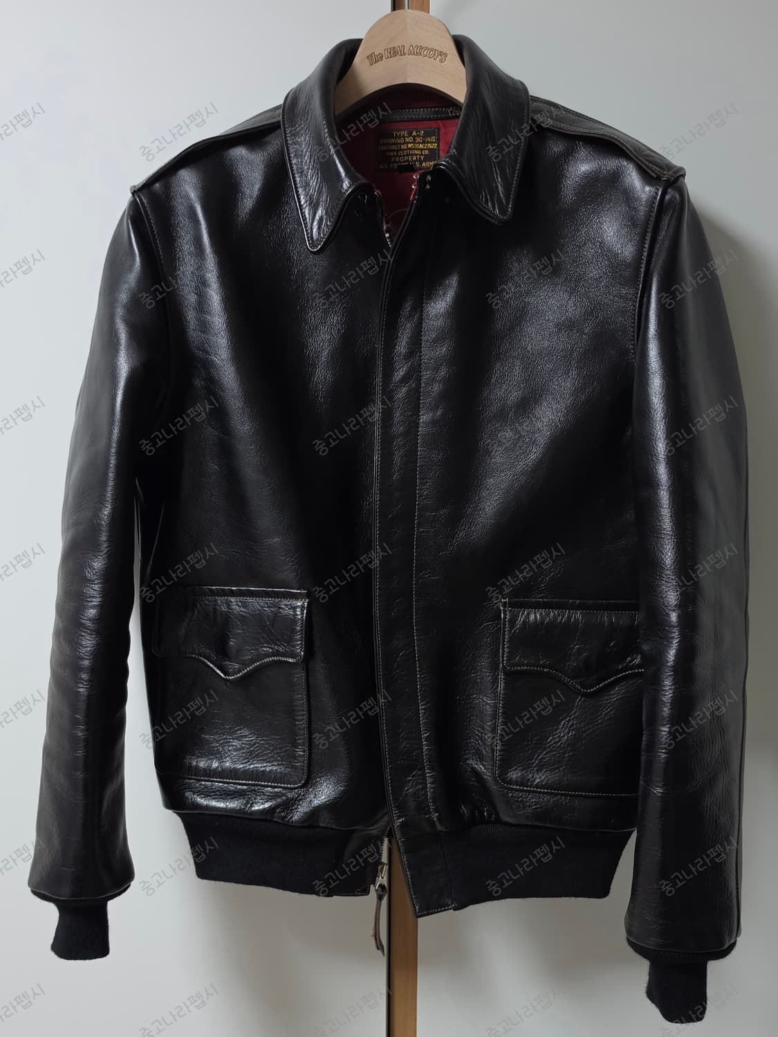 26년 토이즈맥코이 한정판 블랙 a-2 레드라이닝 상품이미지1