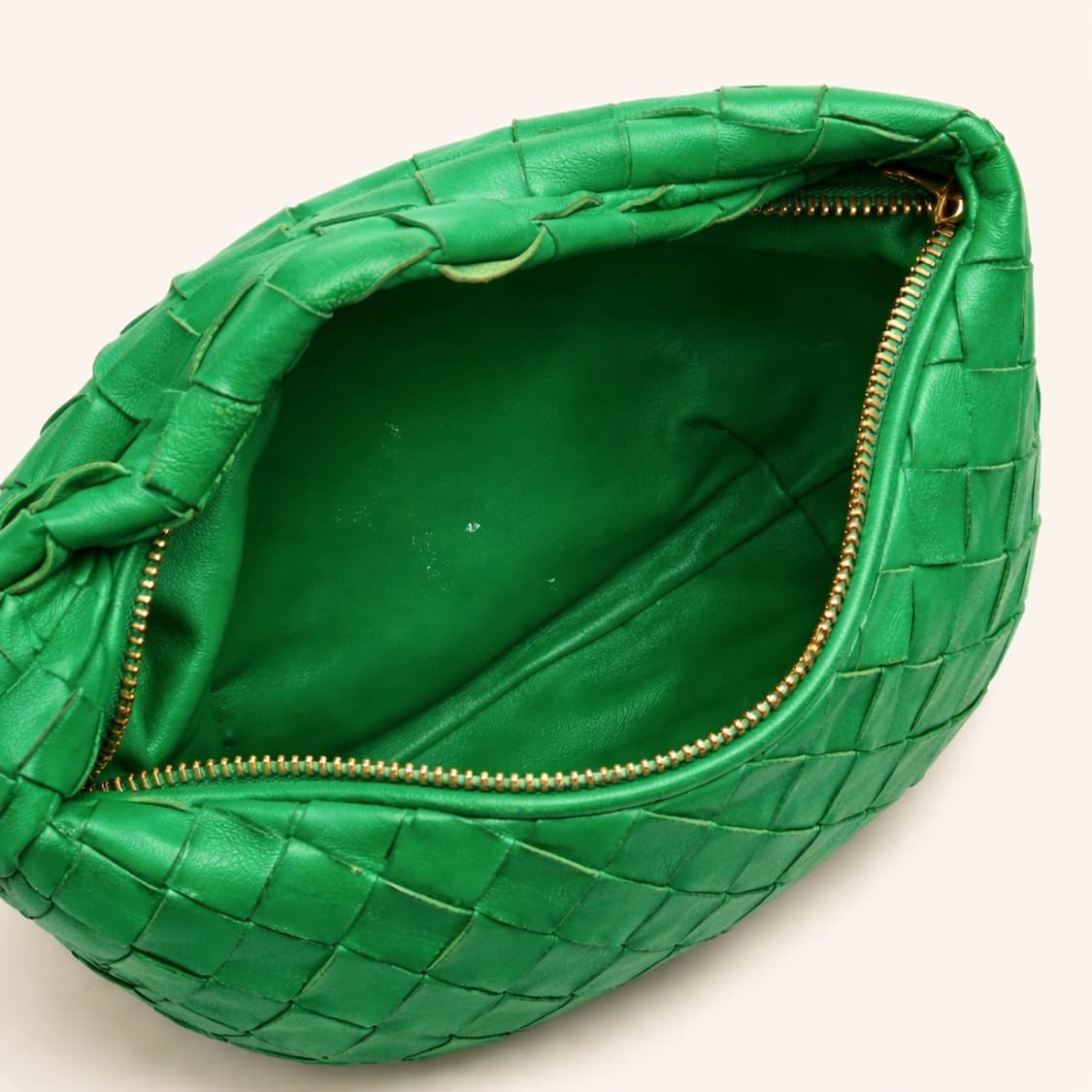 [A급] 보테가베네타 조디 가죽 클러치 미니 패러킷 판매합니다!!! 상품이미지3