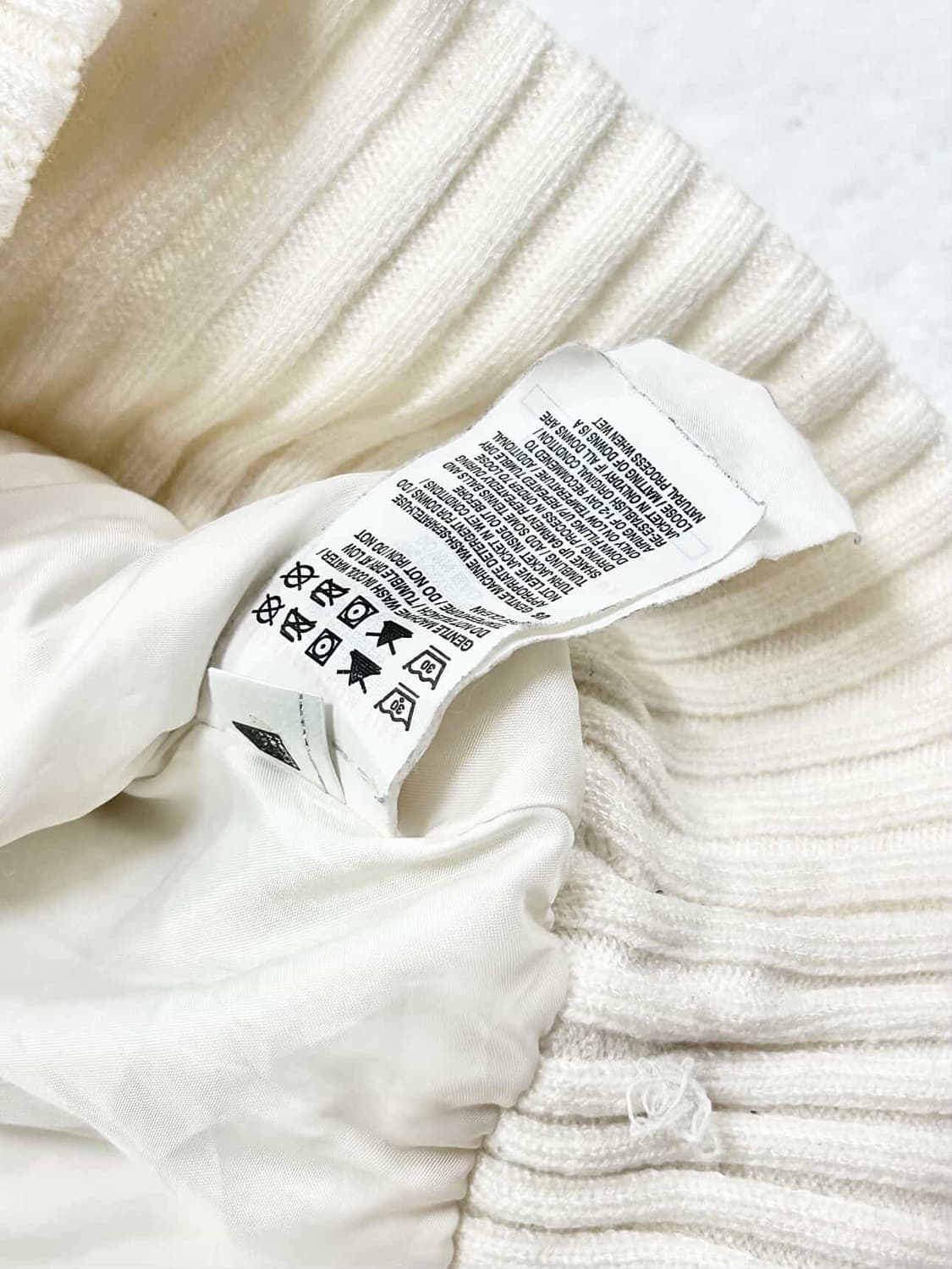 퓨마 핑크자수 크림패딩 상품이미지9