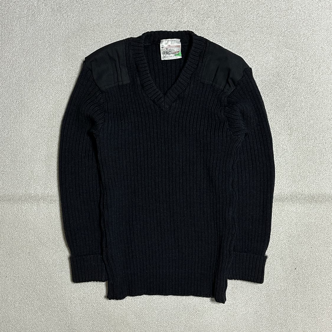 WOOLLY PULLY 울 브이넥 스웨터 상품이미지2