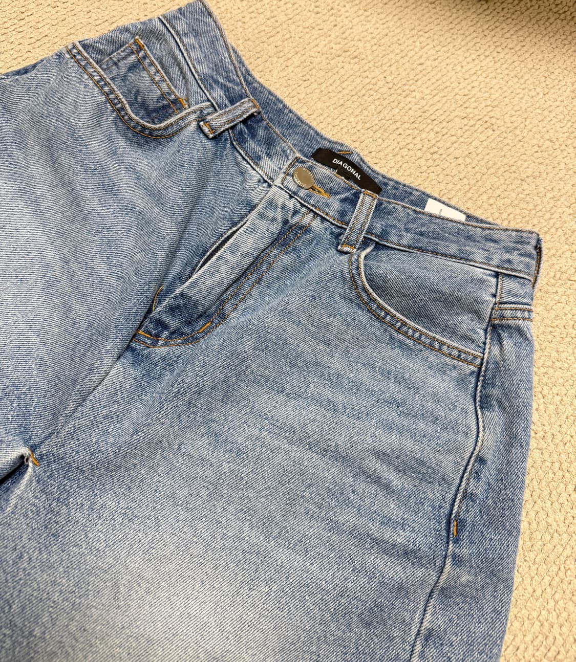 DIAGONAL Denim Bermuda Pants 상품이미지4