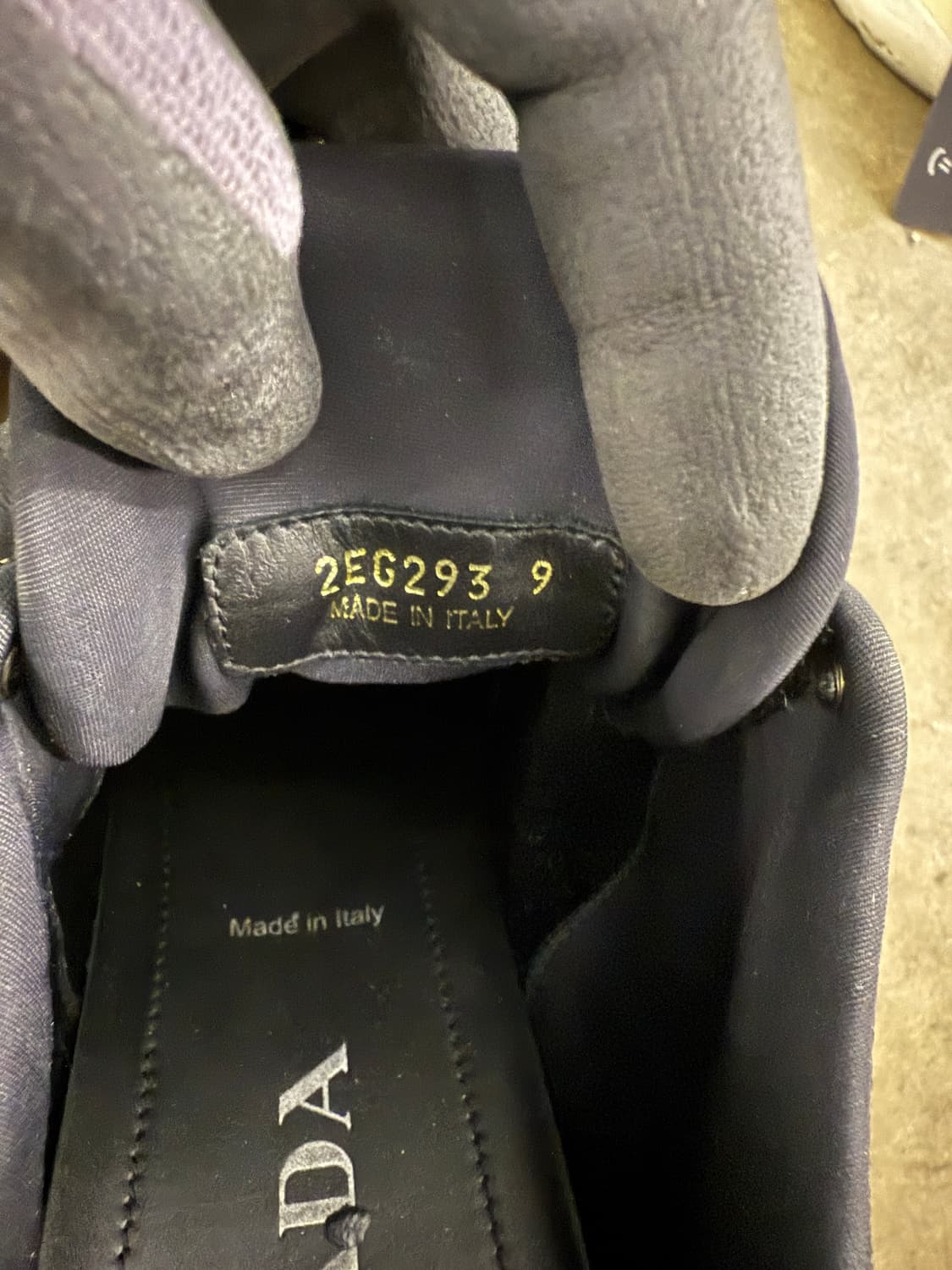 프라다 정품 클라우드버스트 썬더 스니커즈 블랙 9 상품이미지8