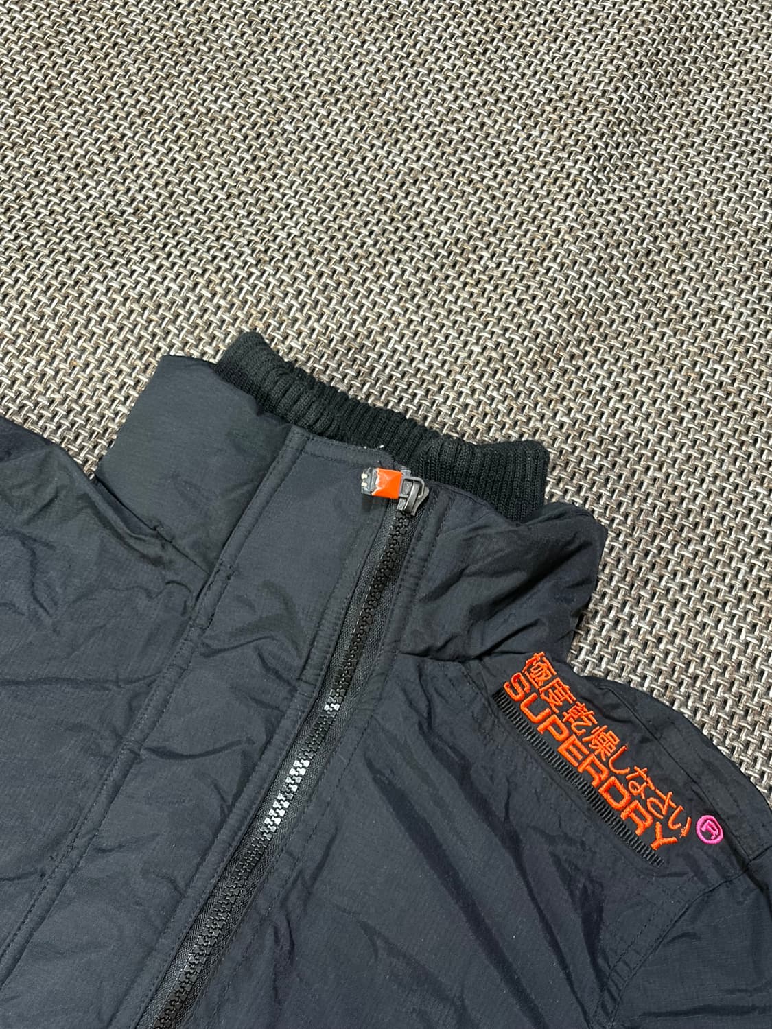 슈퍼드라이 더블 블랙라벨 바람막이 자켓(매장판) 상품이미지3