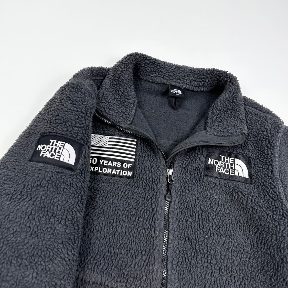 노스페이스 50주년 성조기 차콜 후리스 자켓 (L) 상품이미지3