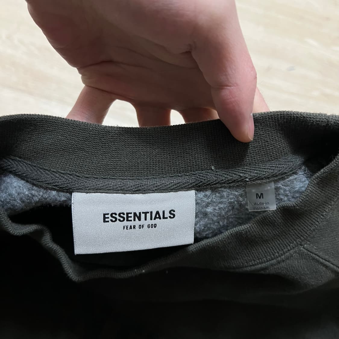 피어오브갓 에센셜 빅로고 프린팅 맨투맨 티셔츠 [다크 카키] M/95 상품이미지7