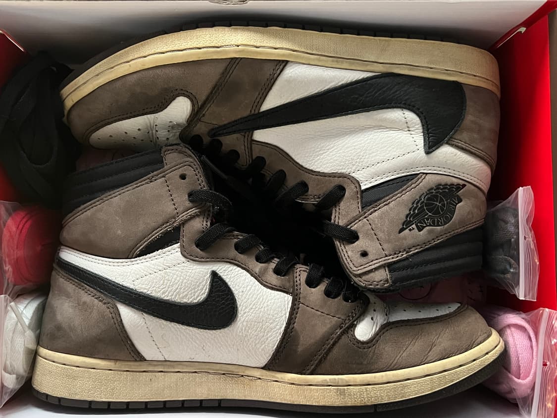 조던1 트레비스 스캇 하이 OG (크림) 상품이미지1