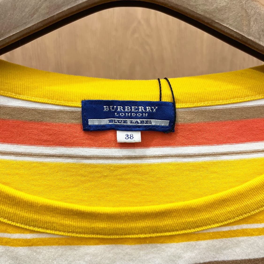 버버리 블루 라벨 7부 티셔츠 로고 자수 스트라이프 패턴 디테일 옐로우 상품이미지7