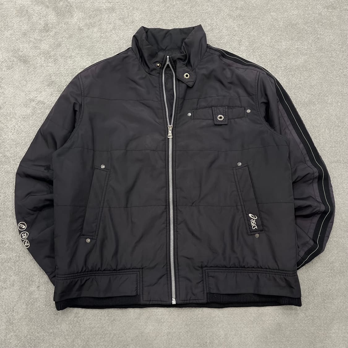 100 아식스 00s 바람막이 점퍼 상품이미지1