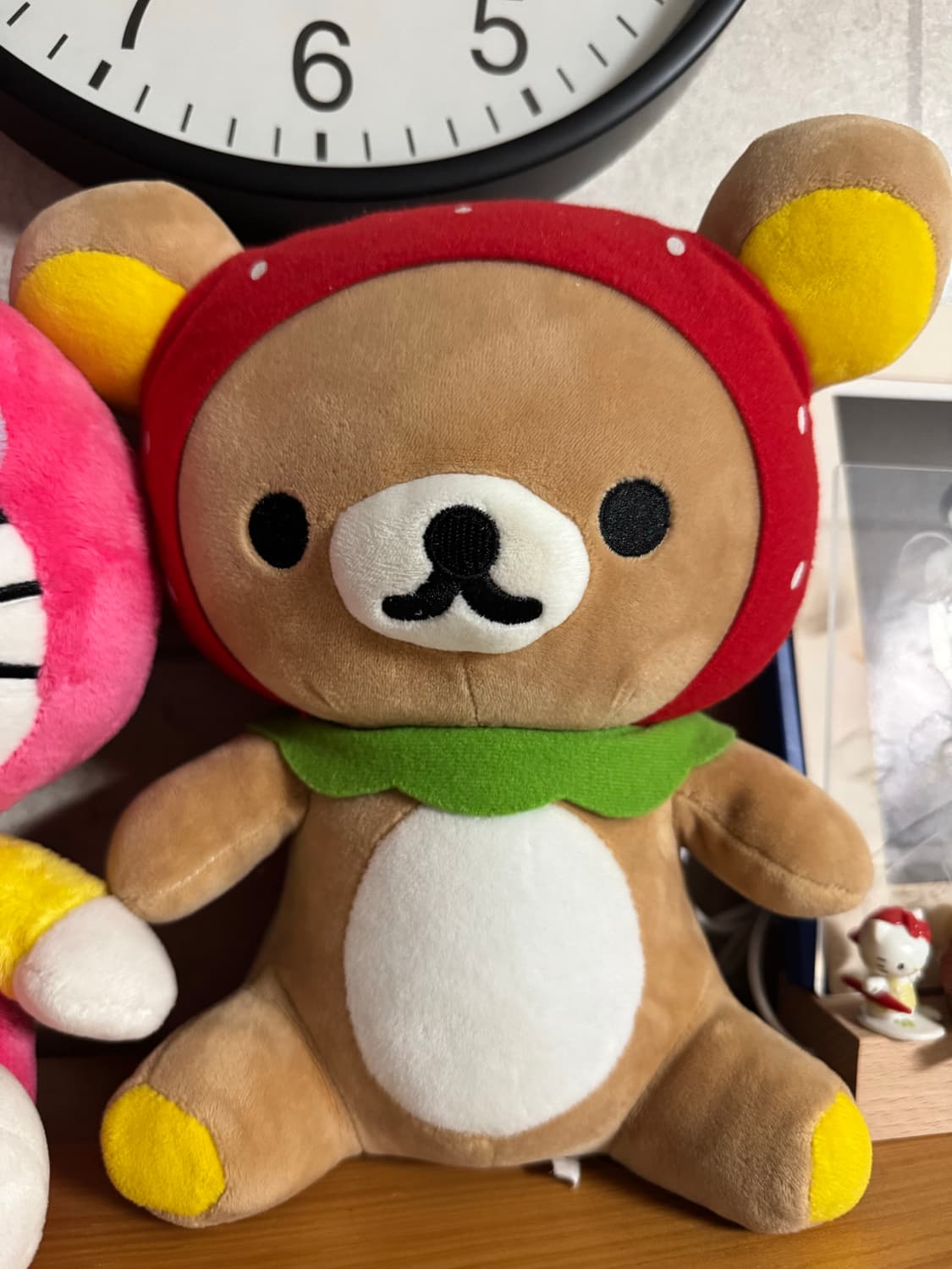 빈티지 고전 리락쿠마 딸기 코스튬 시팅인형 소장품 상품이미지1