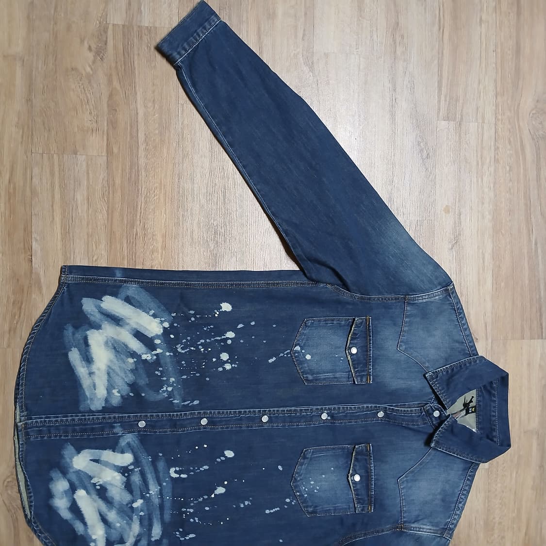 택붙은 미사용 웨스턴 워싱 데님 페인팅 셔츠 청남방  남방 상품이미지4