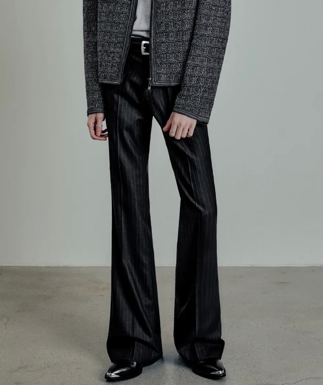 엘무드 스트라이프 플레어 슬랙스  상품이미지1