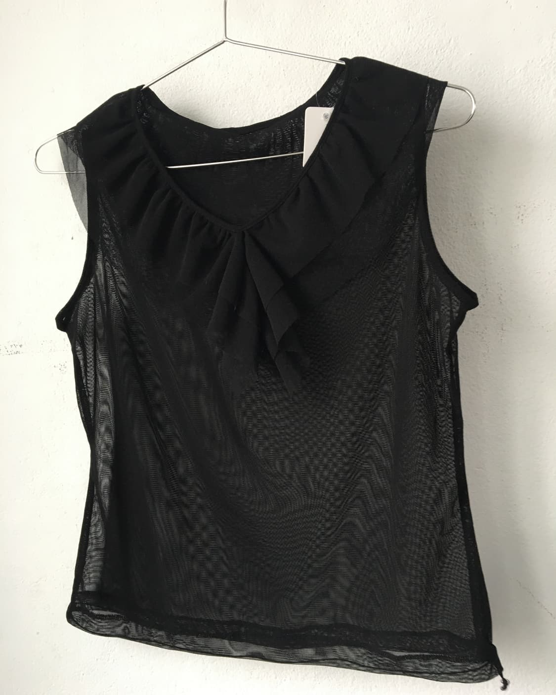 Frill point mesh sleeveless 상품이미지2