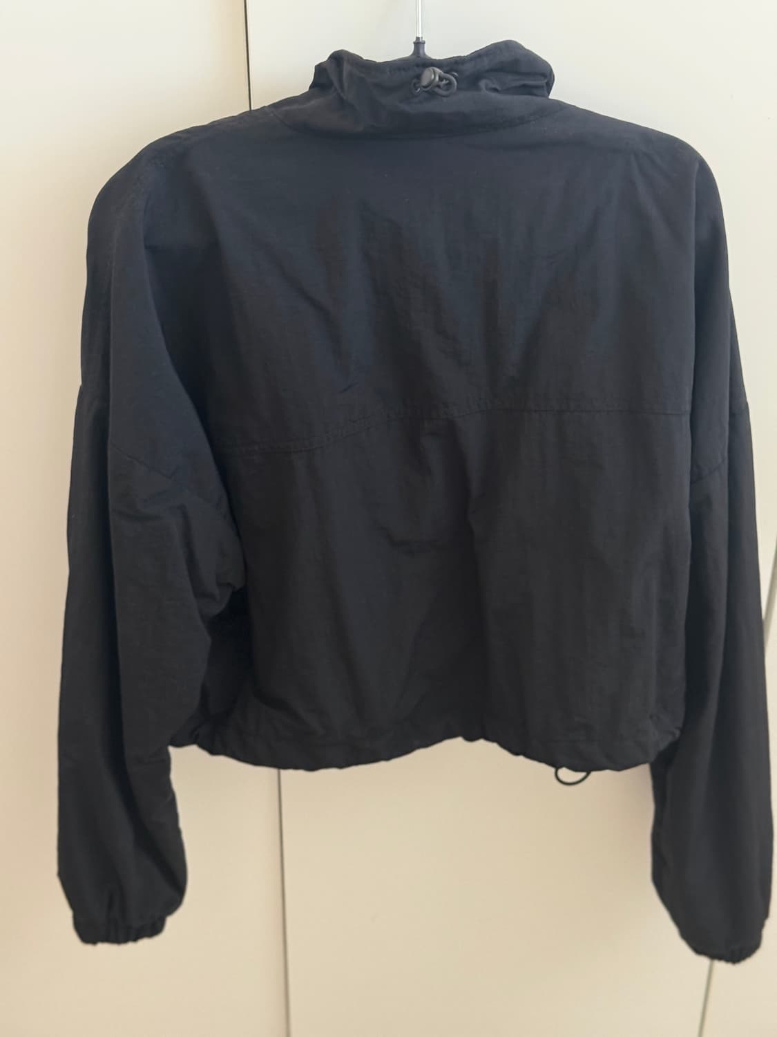 스파오 크롭 바람막이 M 상품이미지2