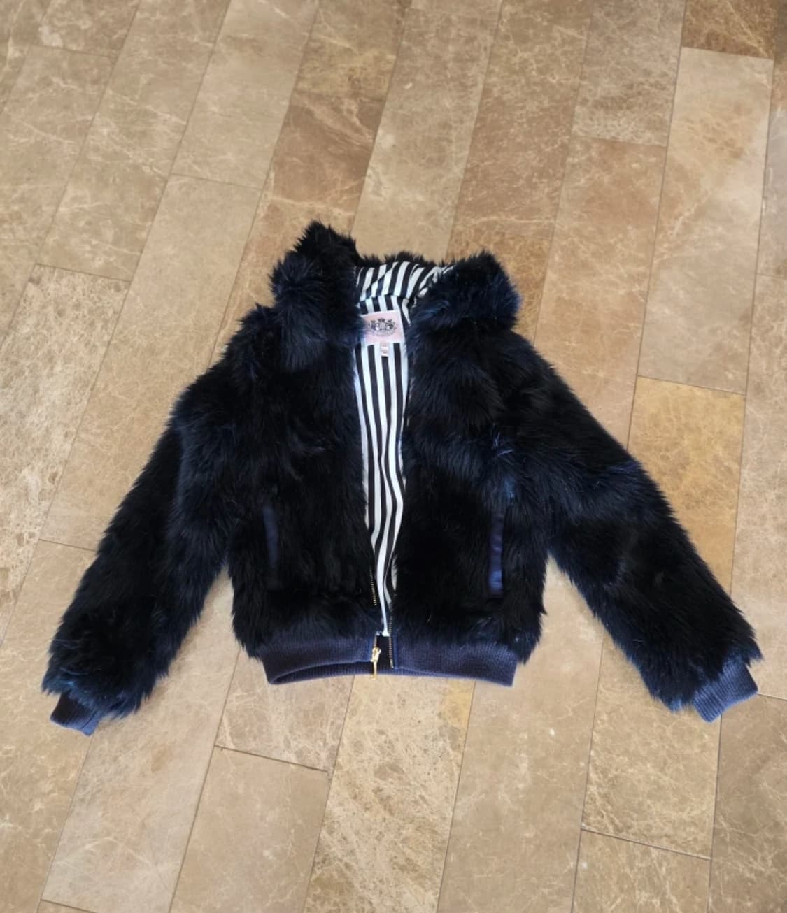 쥬시 꾸뛰르 블랙 퍼 후드 자켓 상품이미지1