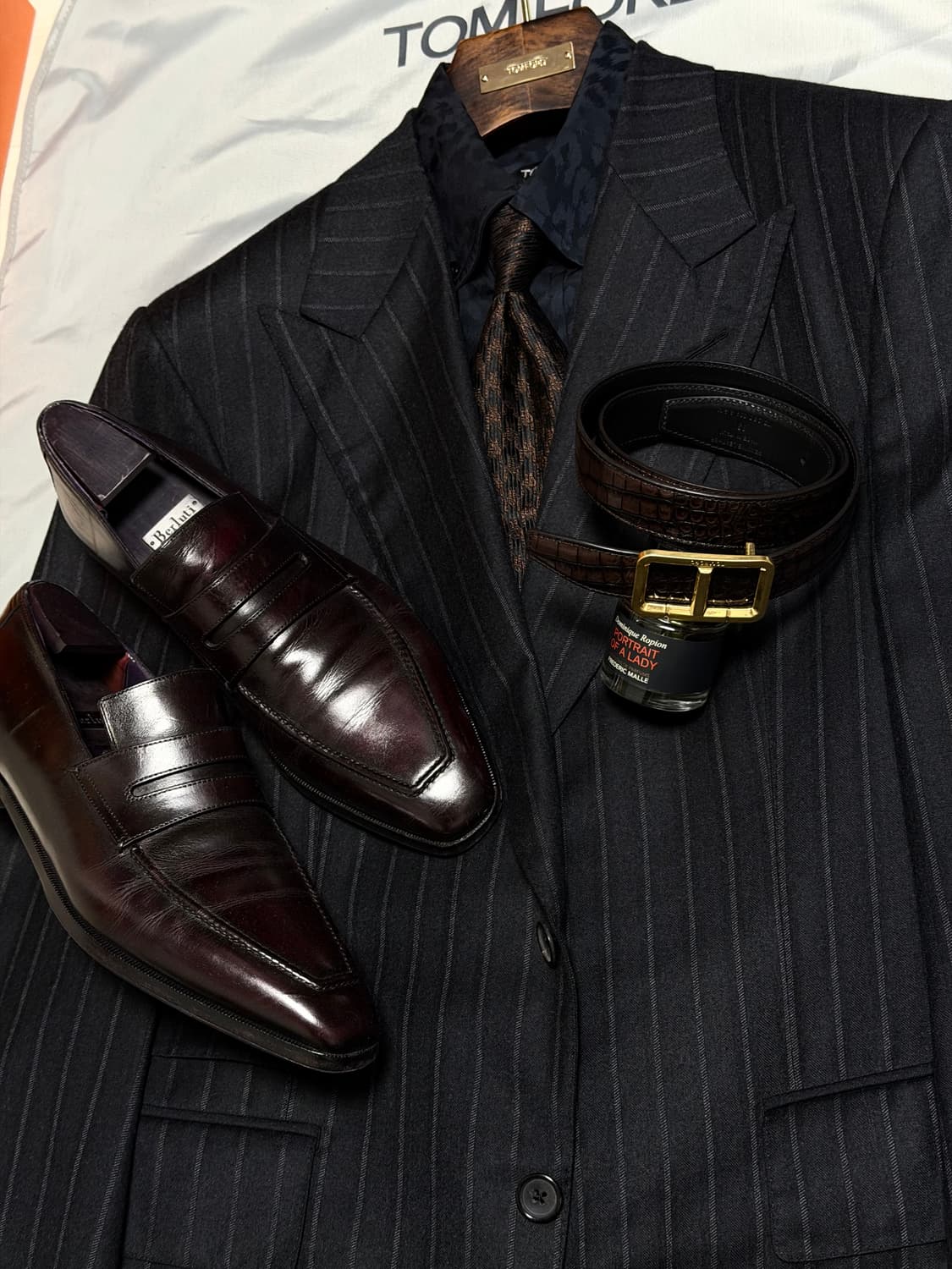 (명작,강추)톰포드 캐시미어 챠콜 스트라이프 윈저 수트 상품이미지2