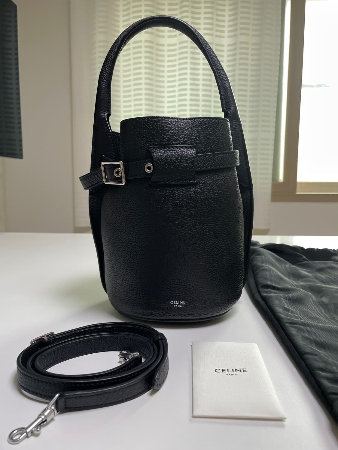 셀린느 나노 버킷백 블랙 상품이미지2