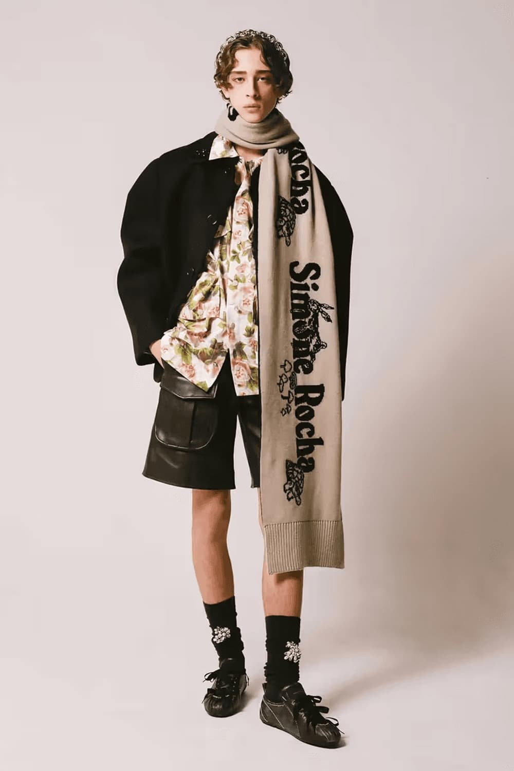 시몬로샤 25fw 비즈 그래픽 캐시미어 머플러_오트/블랙 상품이미지9