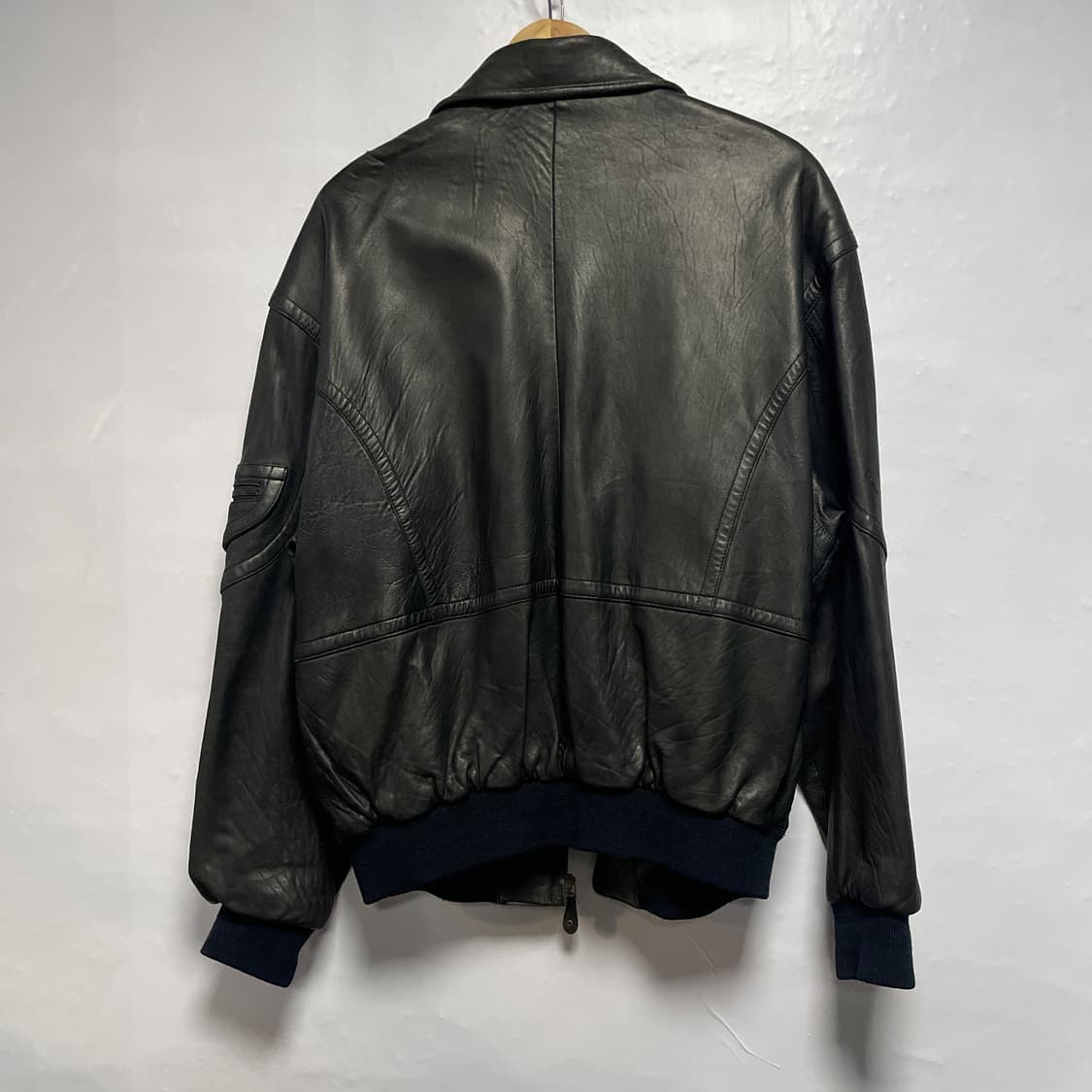 베라펠레 이탈리아 빈티지 가죽 봄버 자켓 블랙 50사이즈 상품이미지2