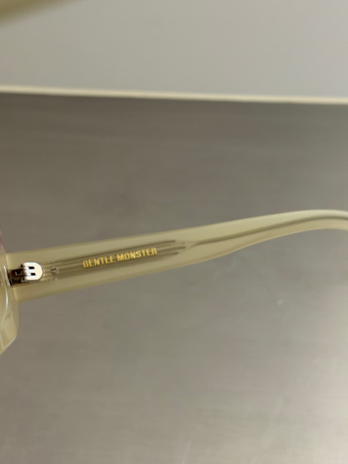 젠틀몬스터  르 제품  상품이미지3