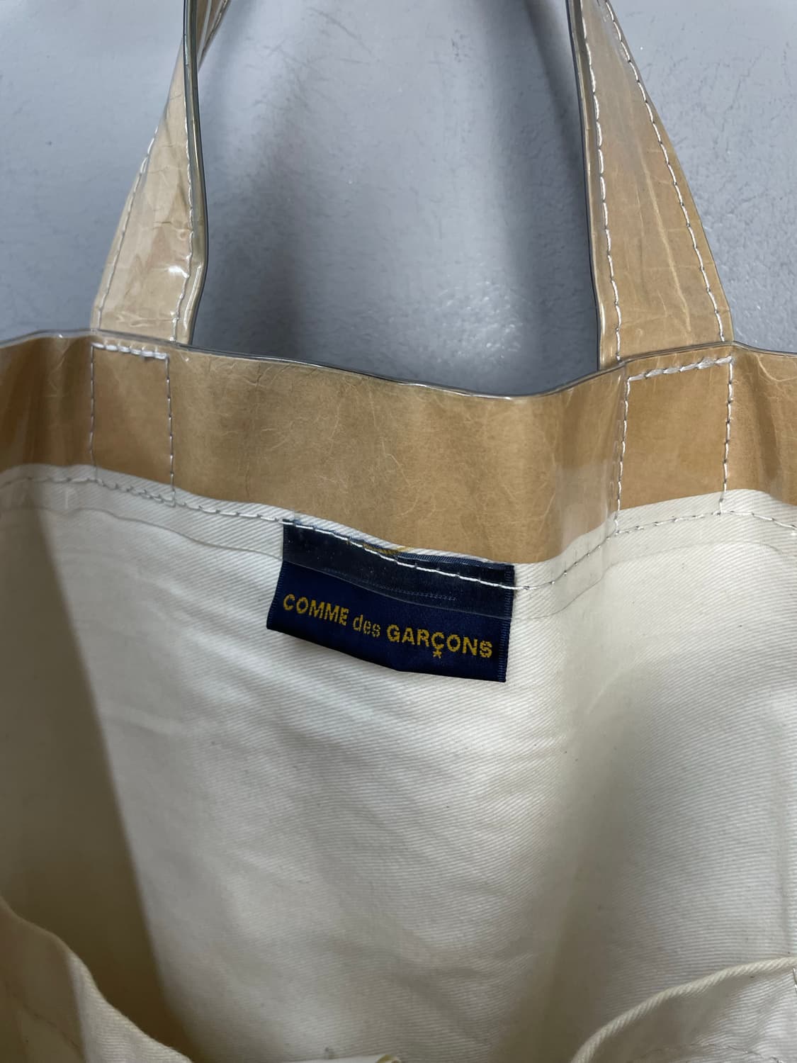 꼼데가르송 PVC 페이퍼 쇼퍼백 H1600 상품이미지3