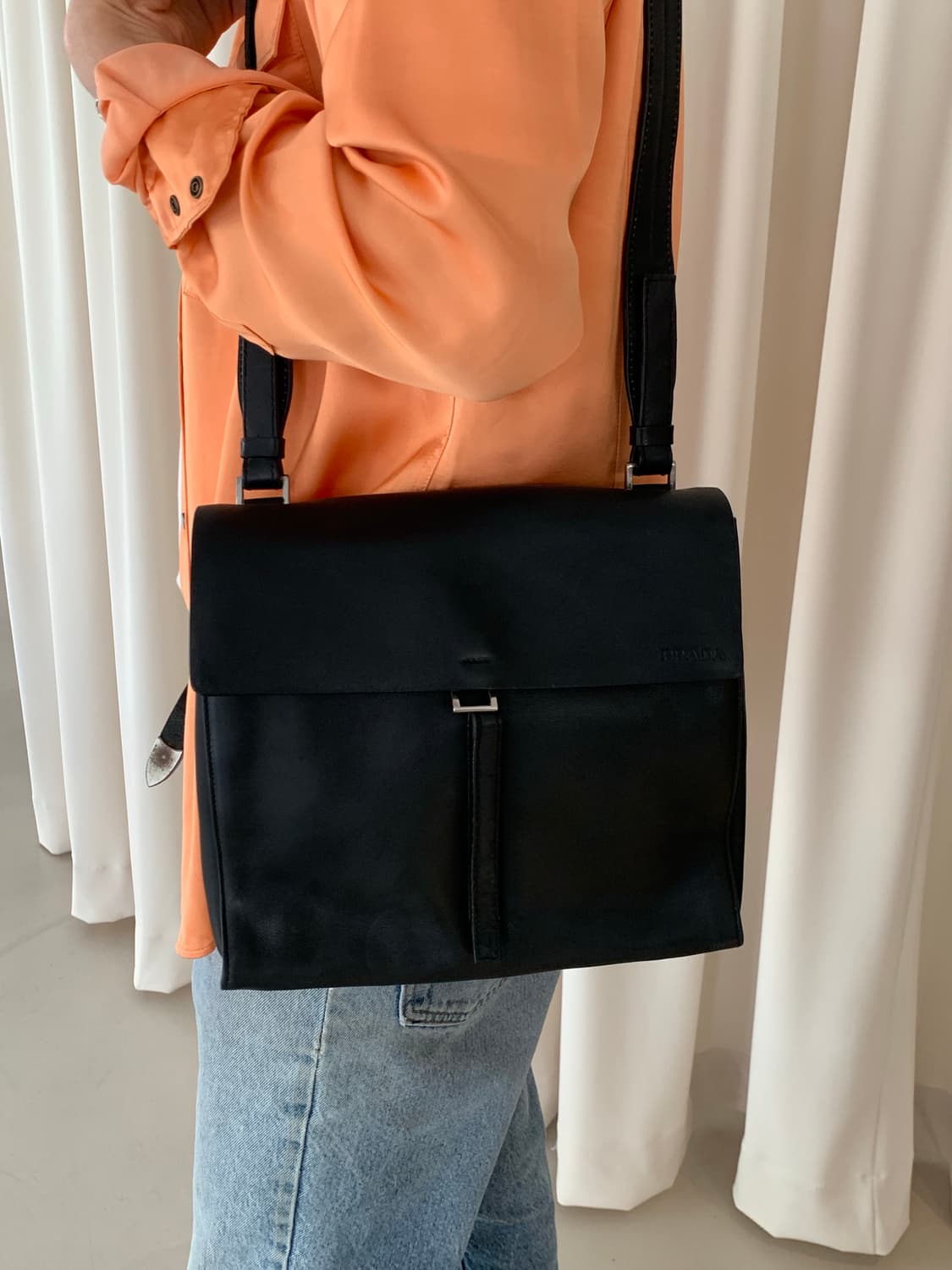 90's "PRADA" Leather Cross Bag (rare) 상품이미지3