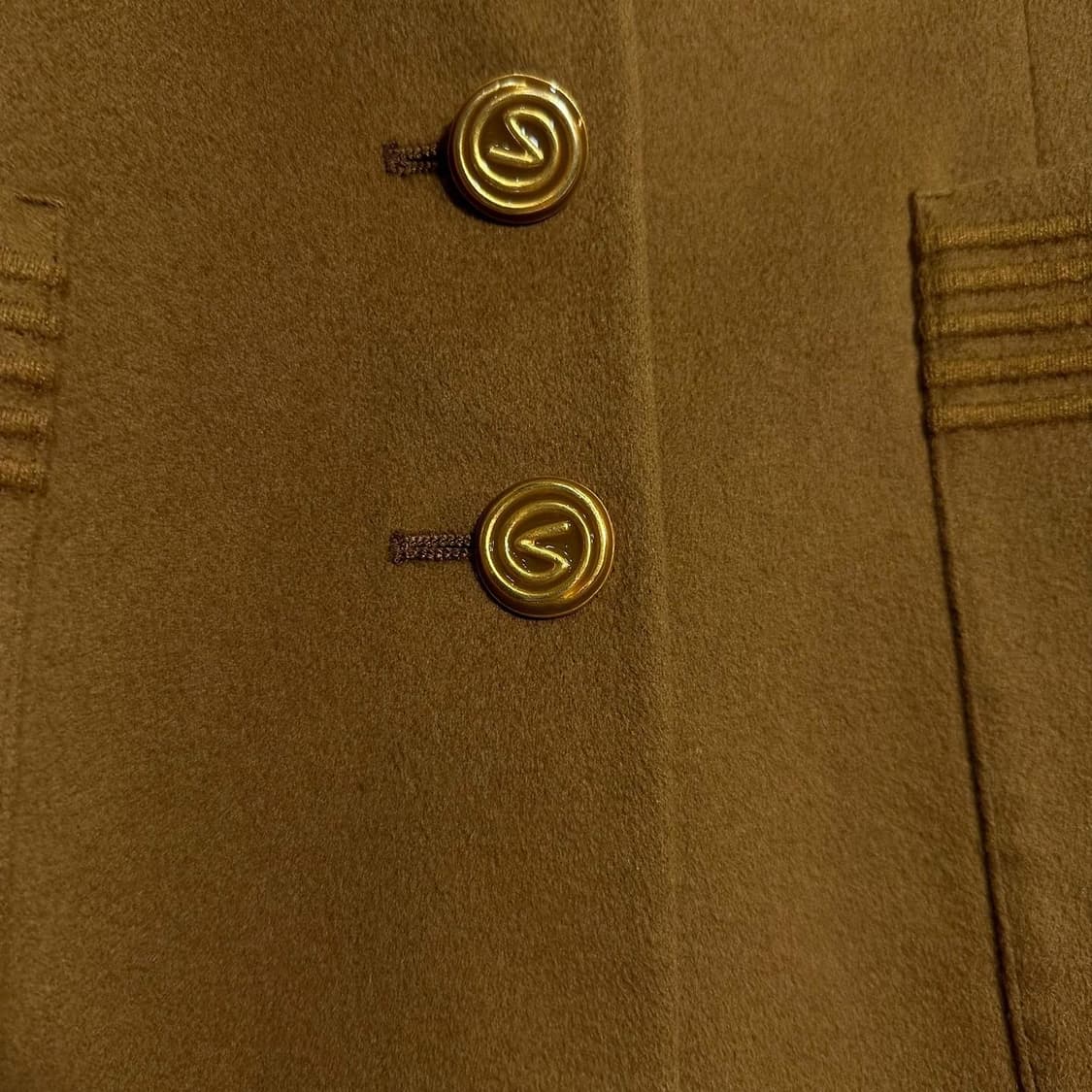 발렌티노 로로피아나 100% 캐시미어 금장 버튼 자켓 상품이미지4