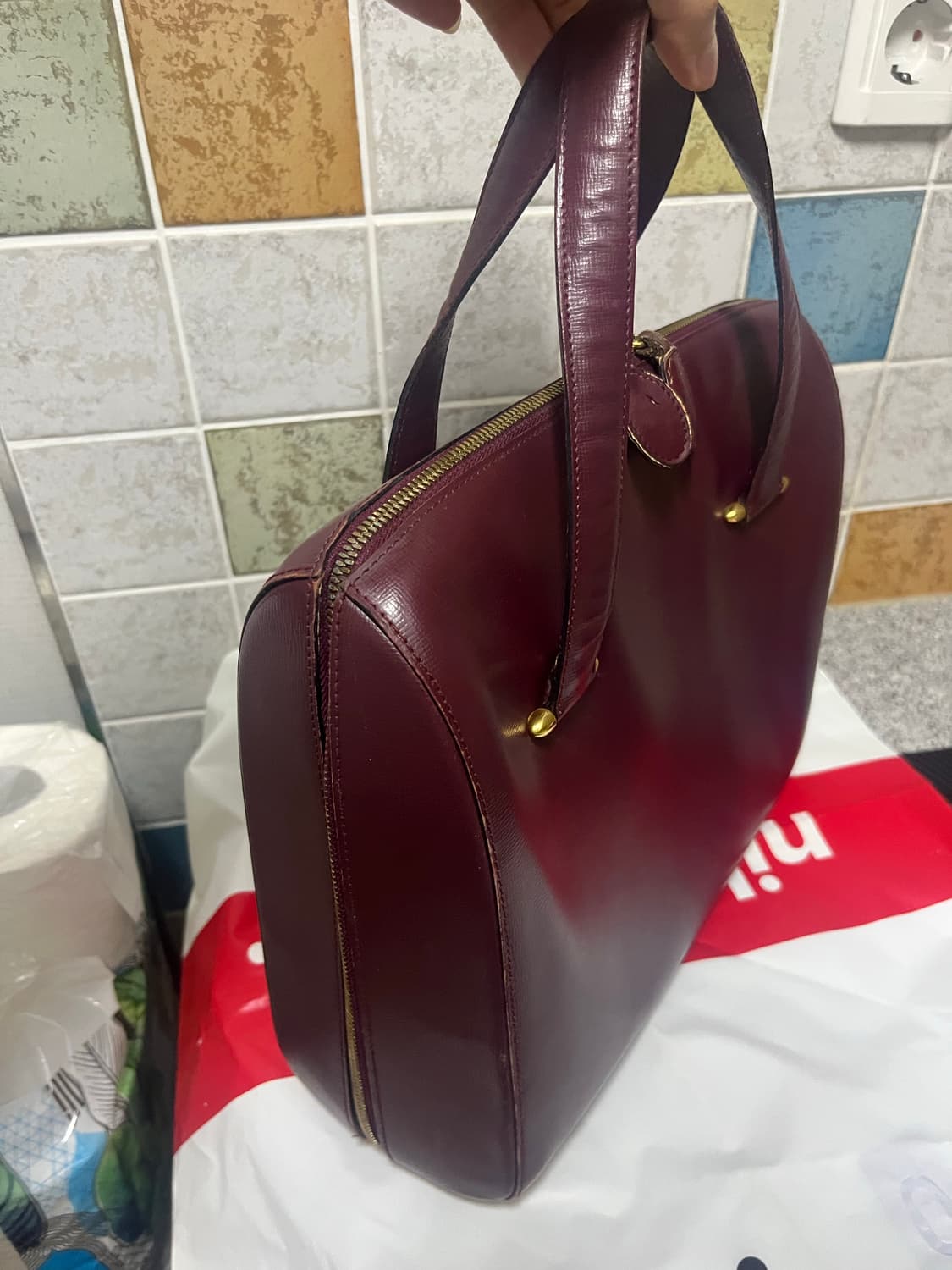 까르띠에 버건디 레더 금장 토트백 상품이미지5