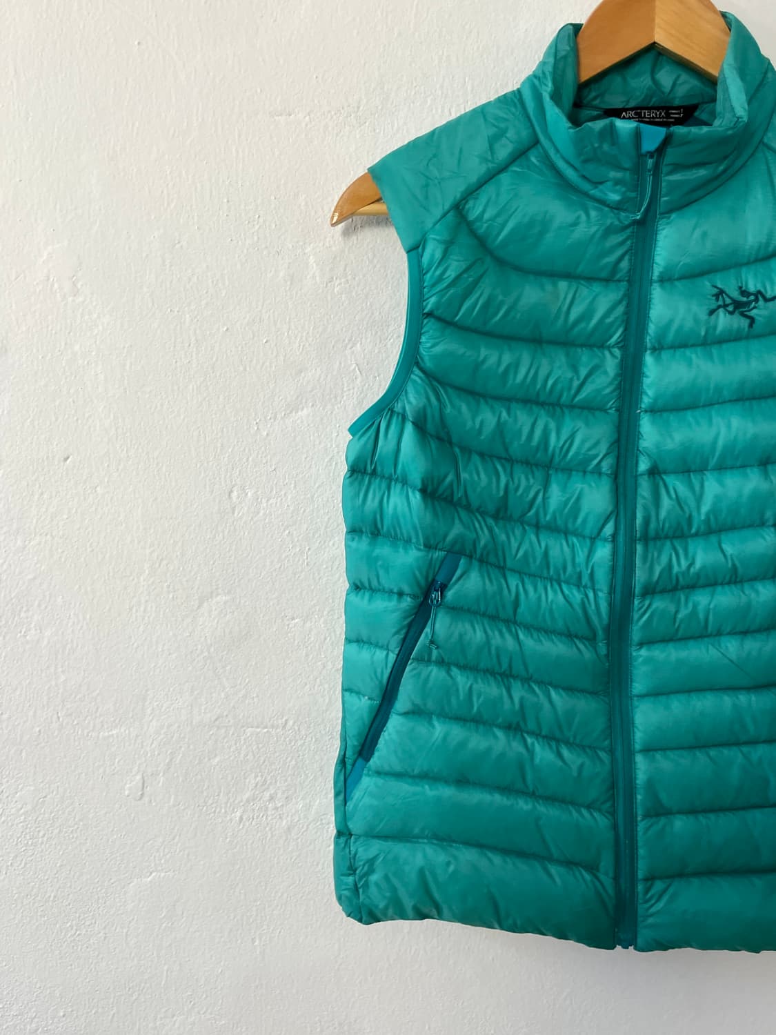 아크테릭스 패딩 베스트  상품이미지2