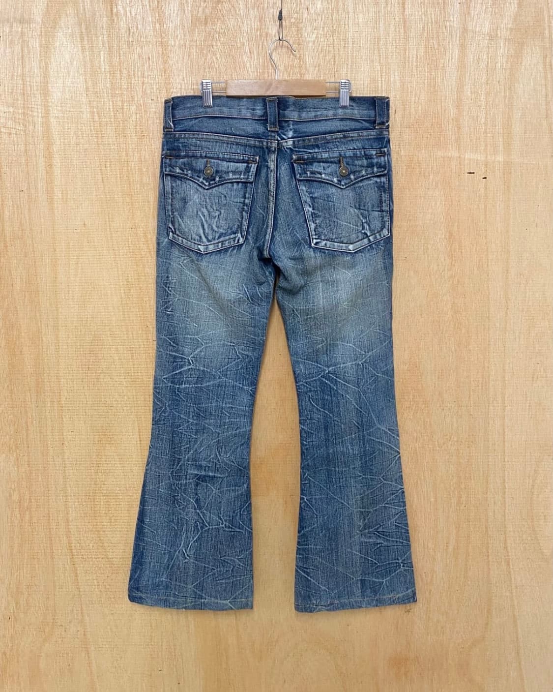 K.U.I 하드워싱 커브드 절개 부츠컷 상품이미지2