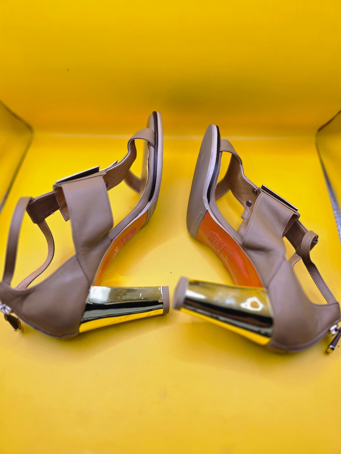 브루노말리 가죽 샌들 (7cm 굽)235D 상품이미지3