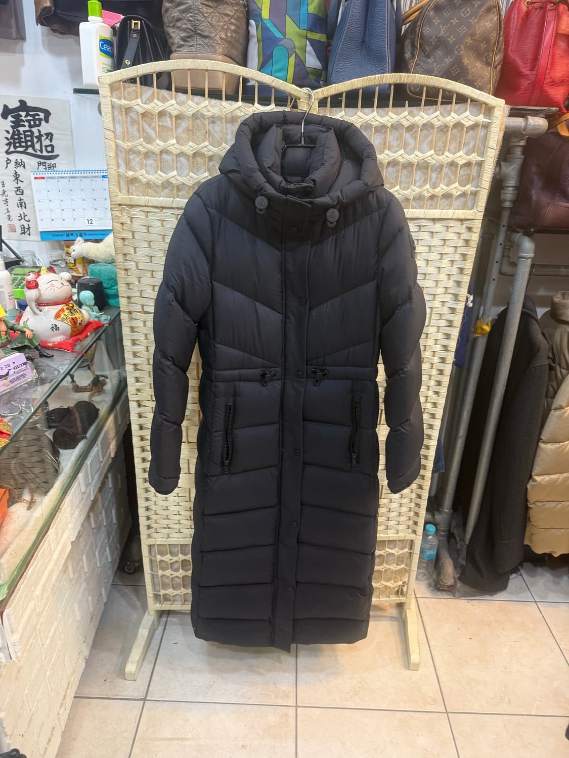 55-66/22fw 정품 무스너클 조카다 롱 패딩 팝니다 상품이미지1