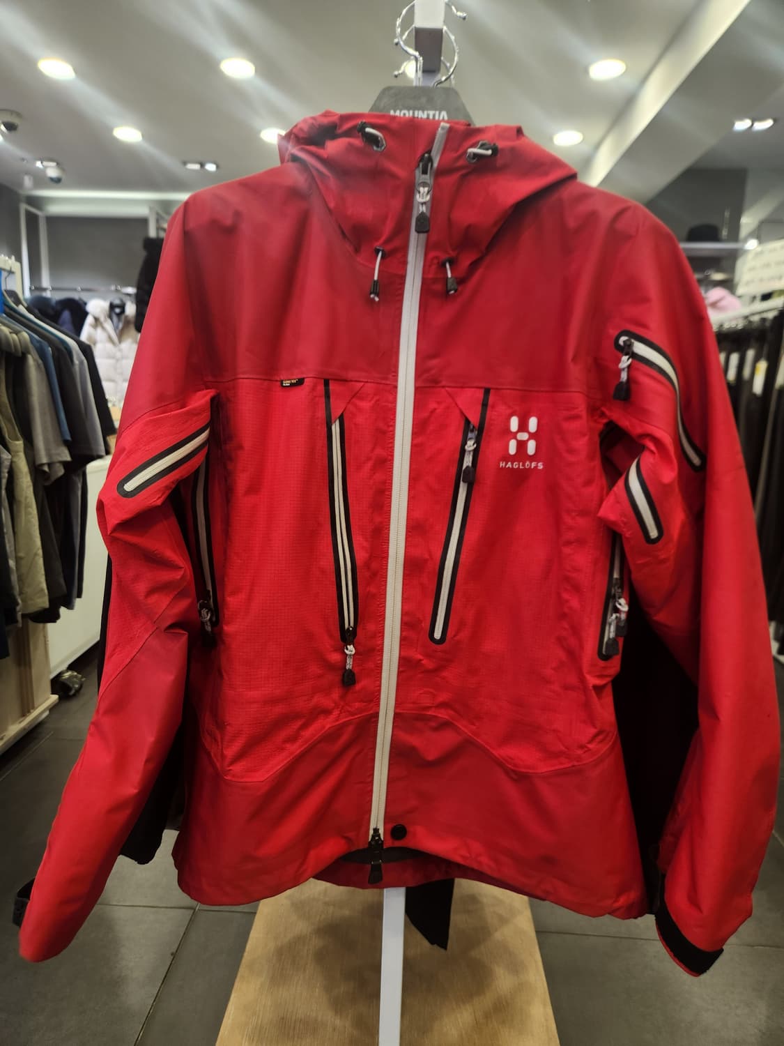 하글로프스 고어텍스 하드쉘 자켓 레드 등산/아웃도어 상품이미지1