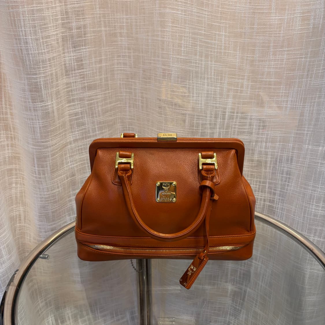 정품 MCM 금장 토트백     상품이미지1