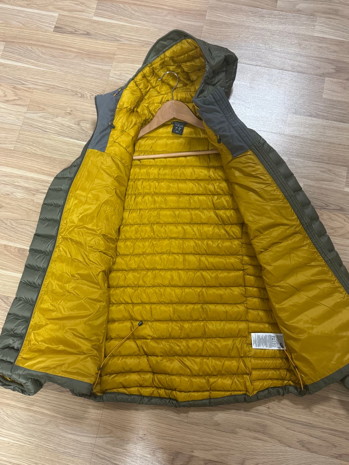 Rab 알파인 패딩 카키 판매합니다 상품이미지2