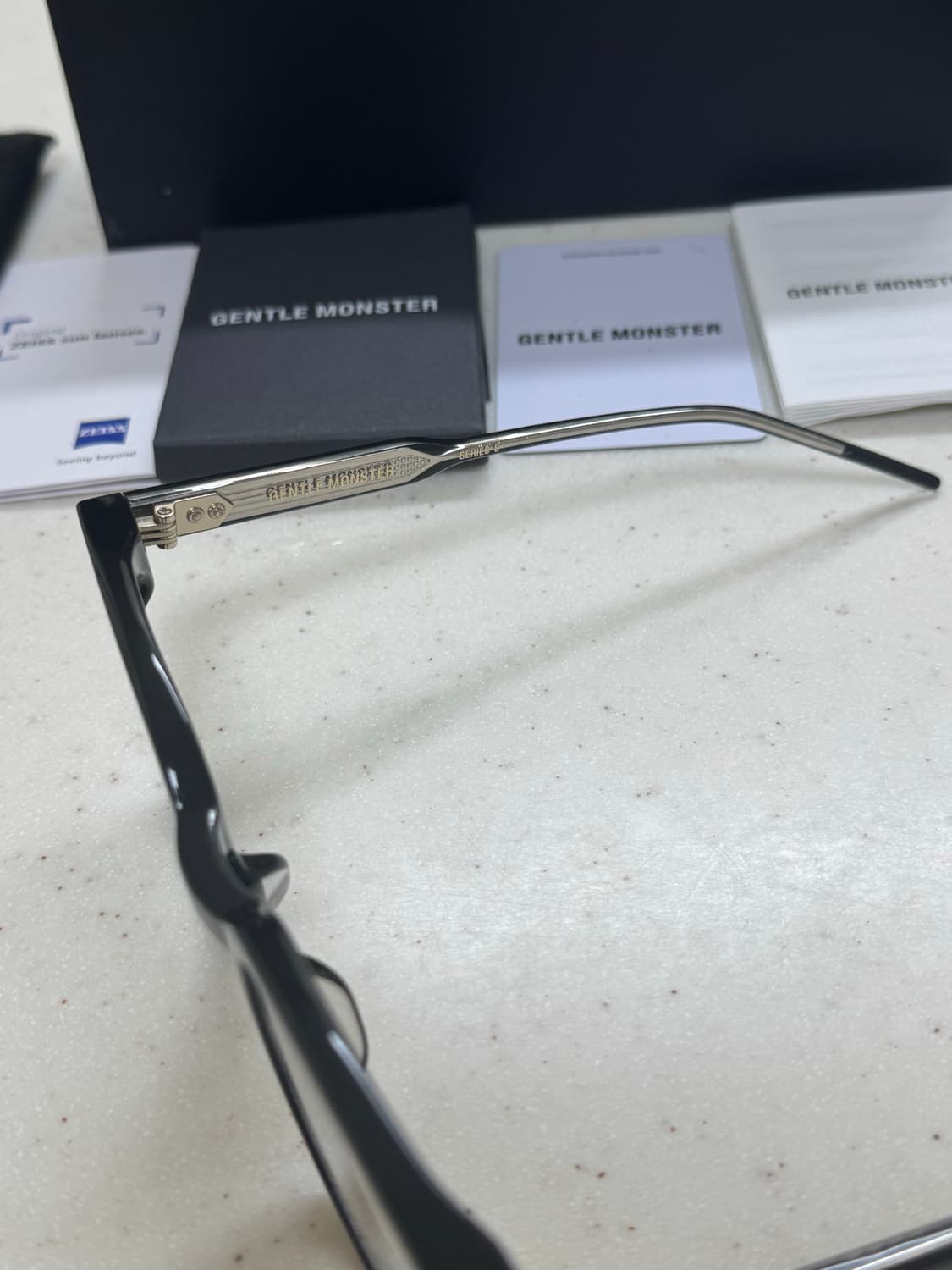 젠틀몬스터 쿠보 01 상품이미지4