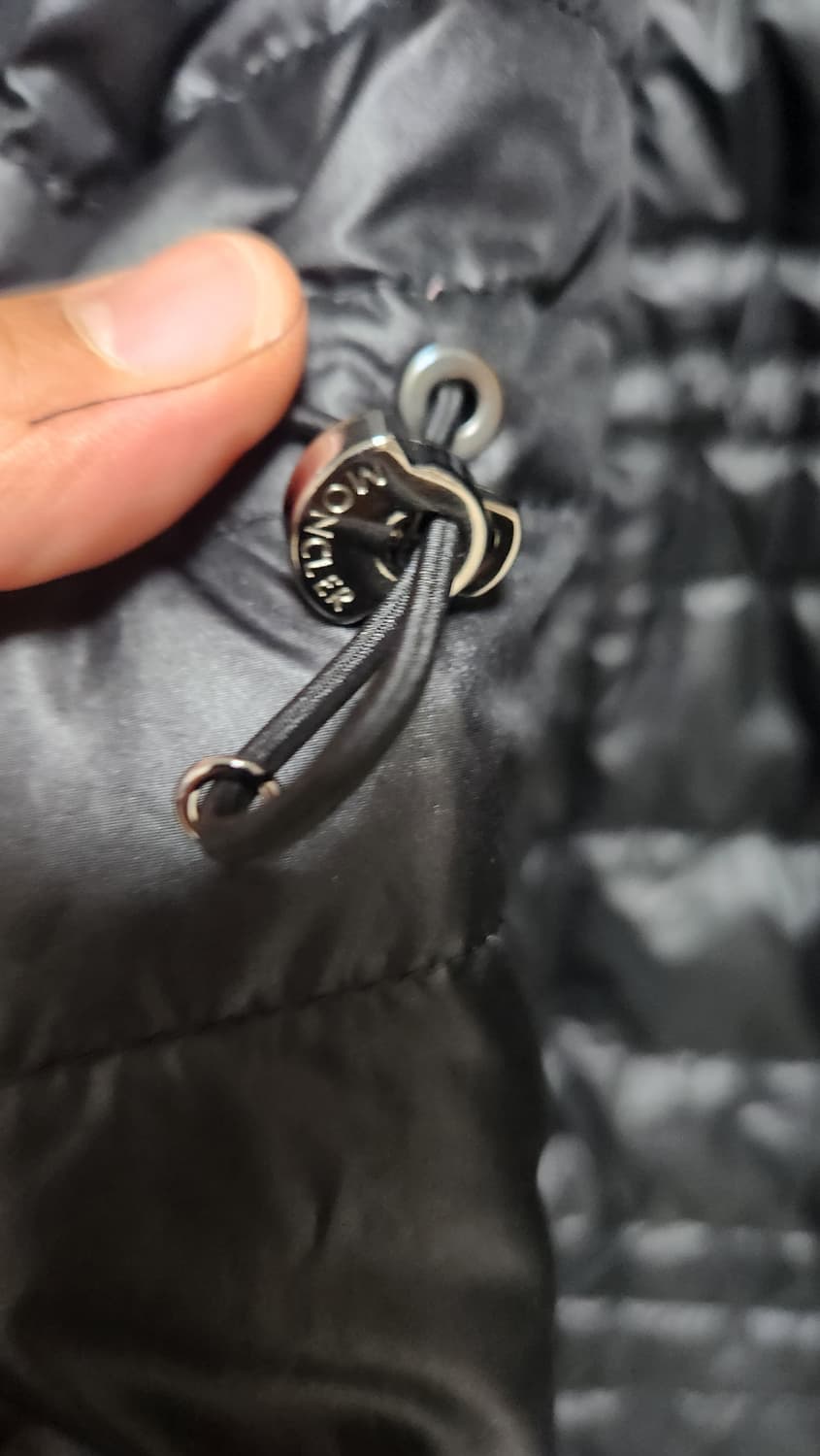 백화점정품.한글택.몽클레어 블랙 후드 경량자켓 상품이미지3