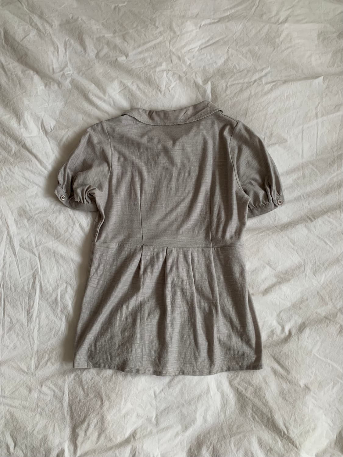 그레이 카라 퍼프 탑 상품이미지5