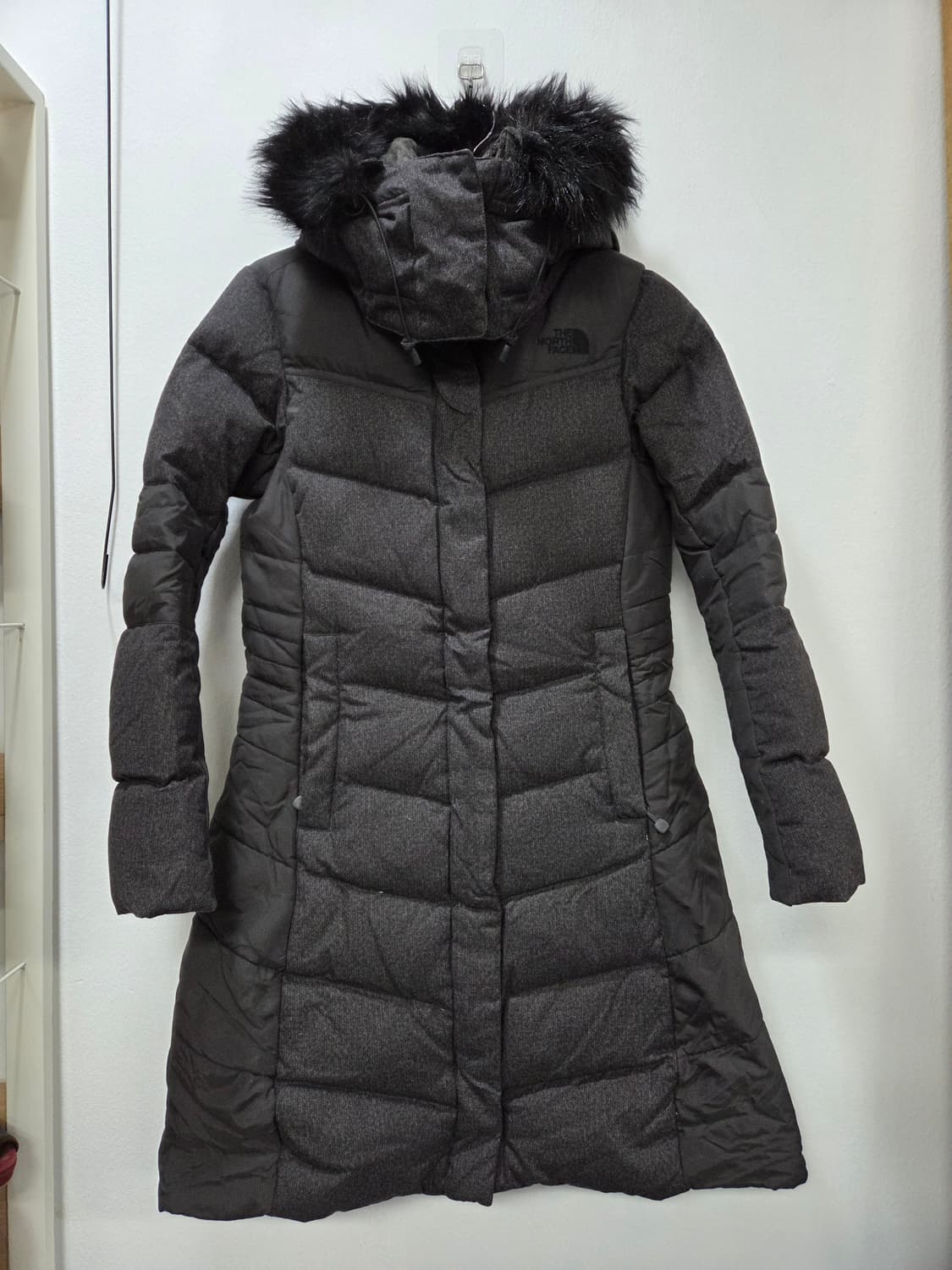 노스페이스 1211-14. 여성 울배색 구스롱패딩 챠콜 퍼후드 85 상품이미지1