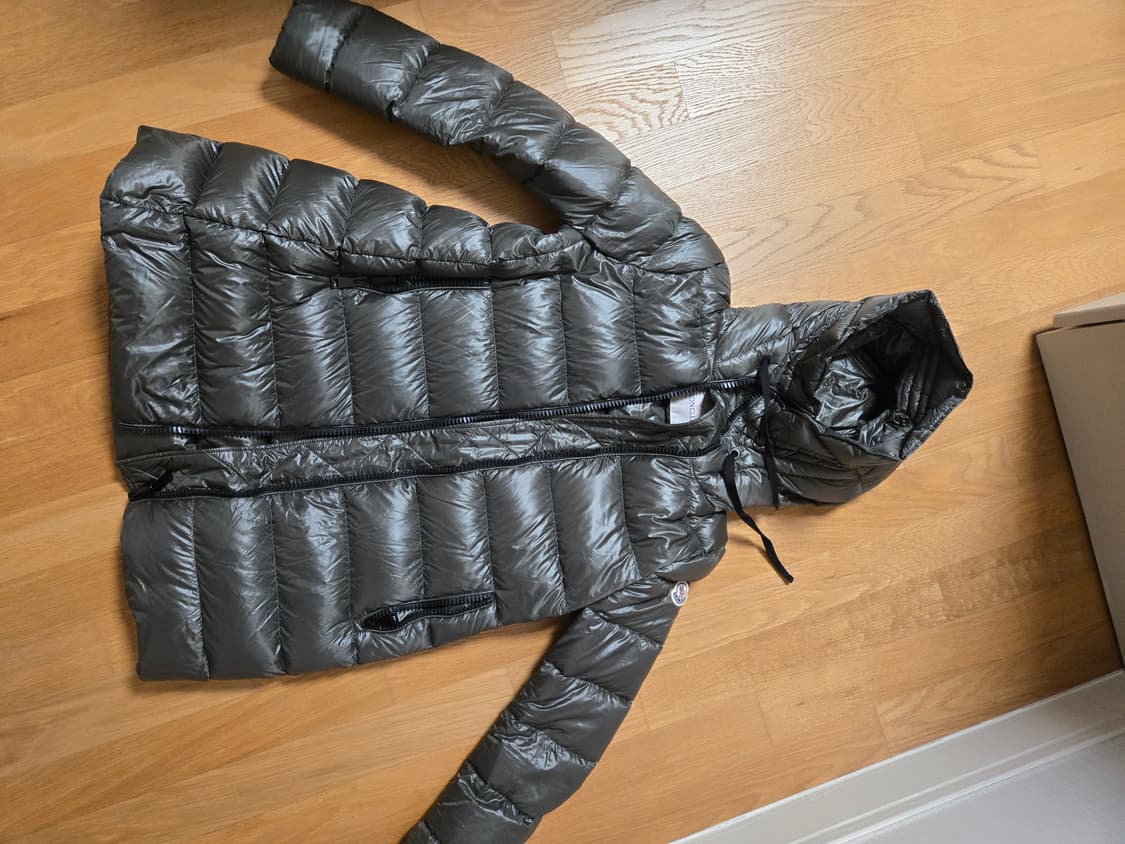 몽클레어 수엔 1사이즈 카키 상품이미지9