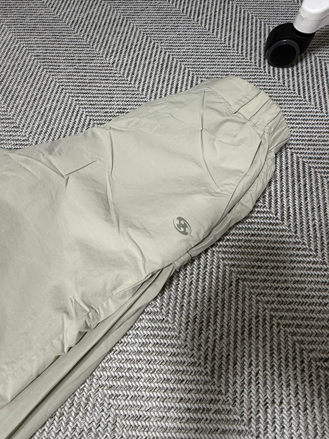 산산기어 사이드 스냅 팬츠 아이스베이지 2사이즈 상품이미지2