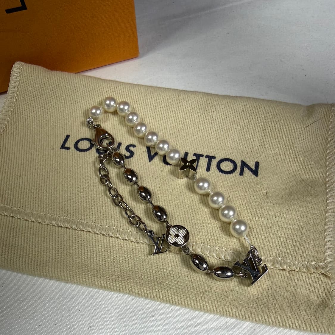 루이비통 펄 퓨전 비즈 진주 브레이슬릿 팔찌 M1556A 상품이미지5