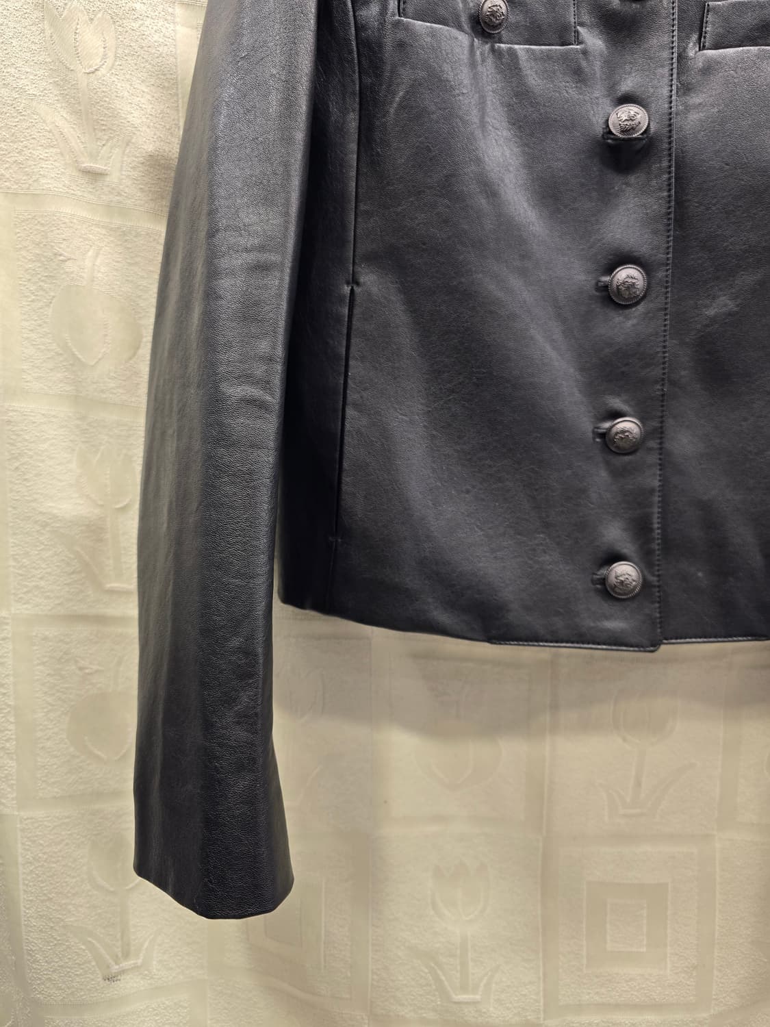 헬렌카렌 HELLEN KAREN 블랙 가죽 노카라 자켓 55 상품이미지3