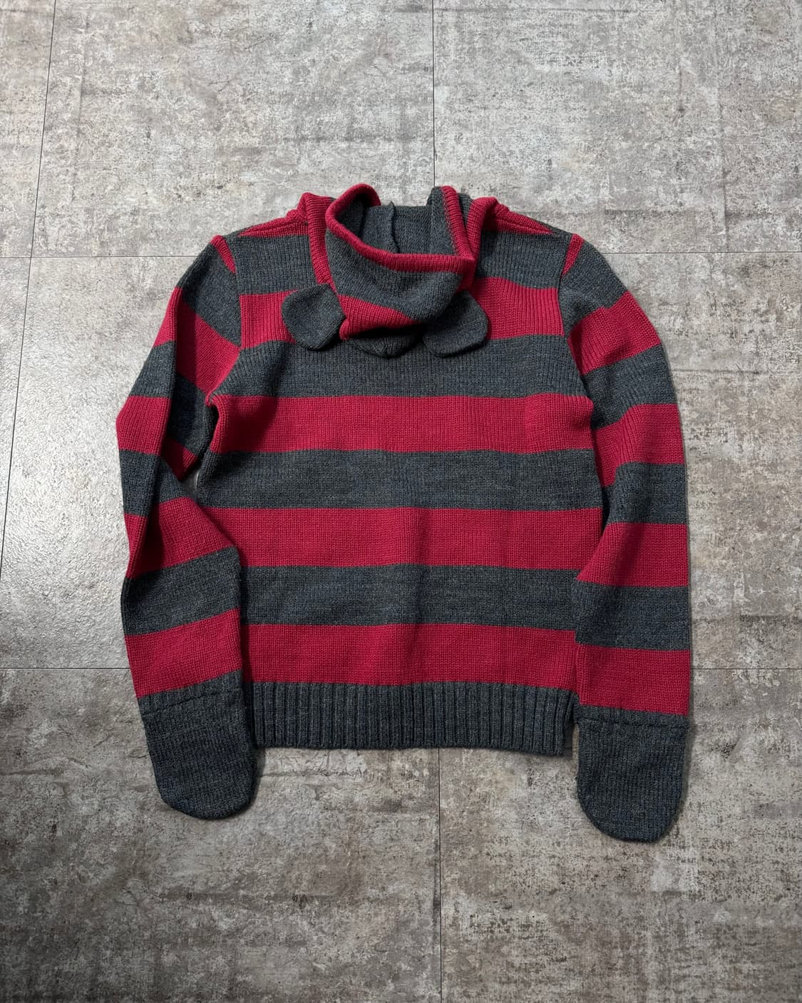 애니멀 이어 디테일 후디드 미튼 커프스 울 니트 상품이미지5