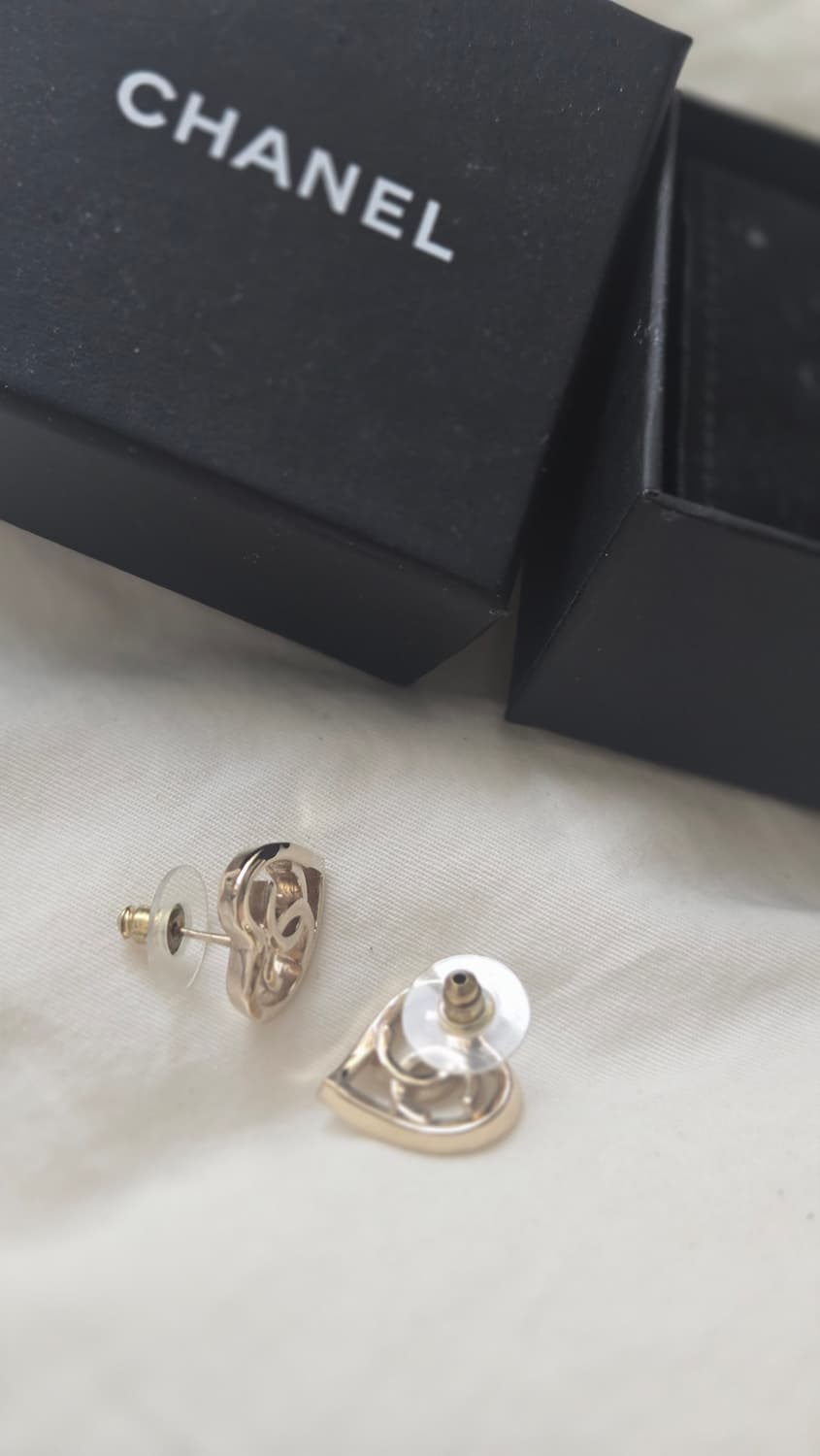 샤넬로고cc하트귀걸이 정품 상품이미지6