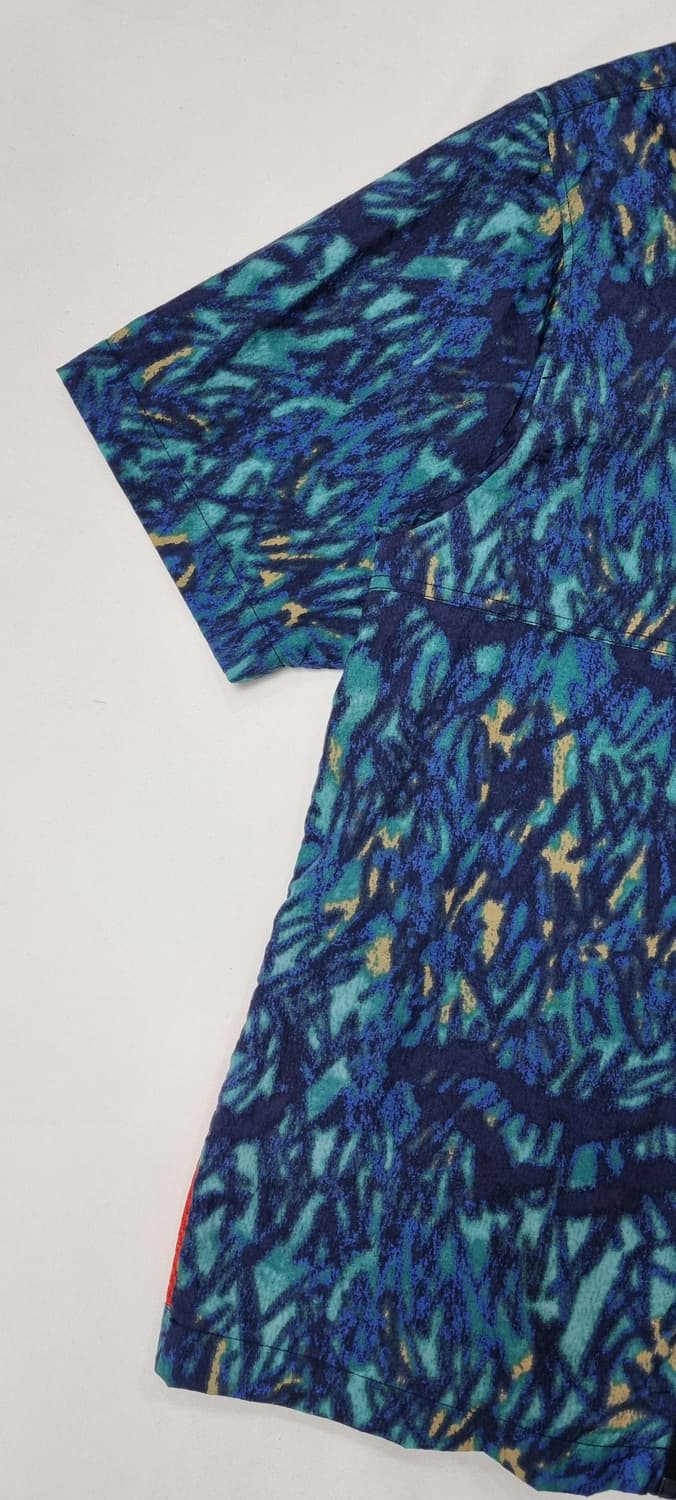 나이키 ACG 올오버 프린트 하이퍼로얄 반팔  L _ 남성 상품이미지3