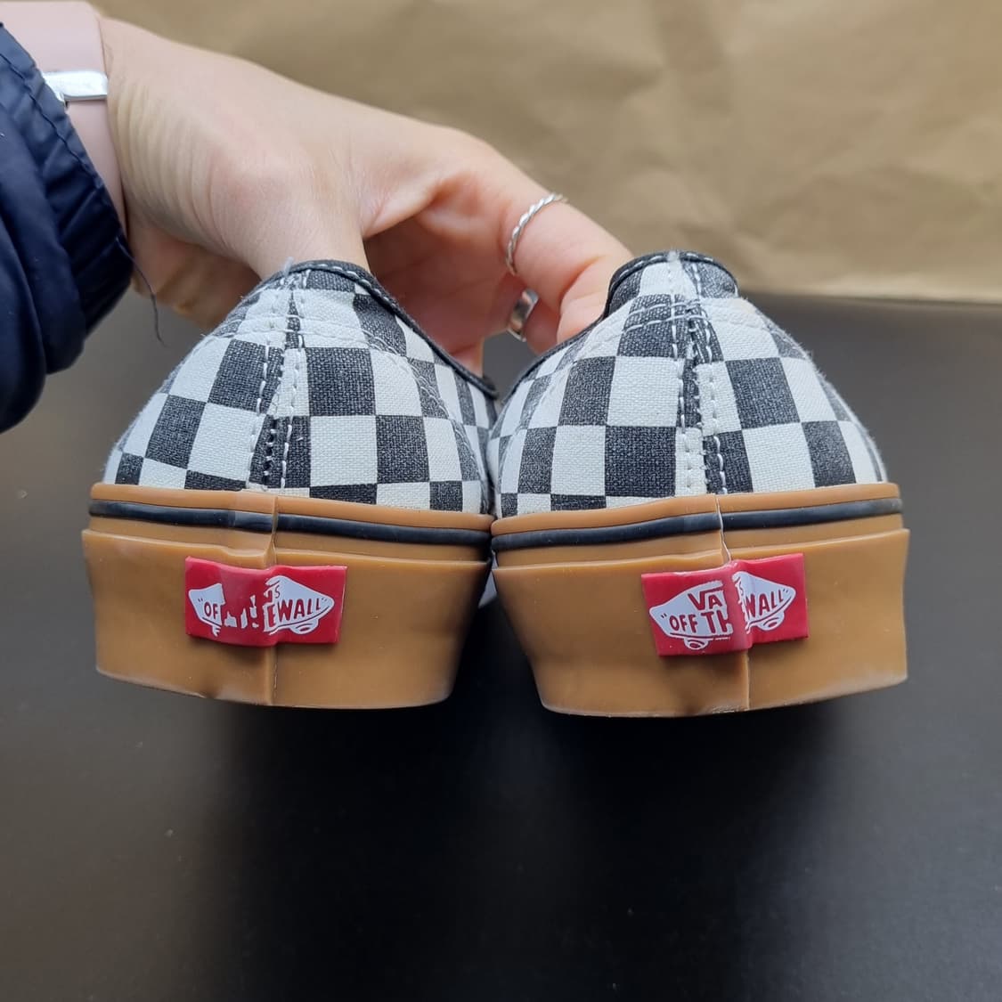 반스 체커보드 검솔 남성스니커즈275 상품이미지4