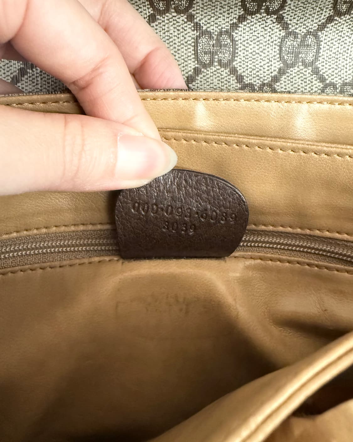 구찌 GG 슈프림 숄더 백 상품이미지8